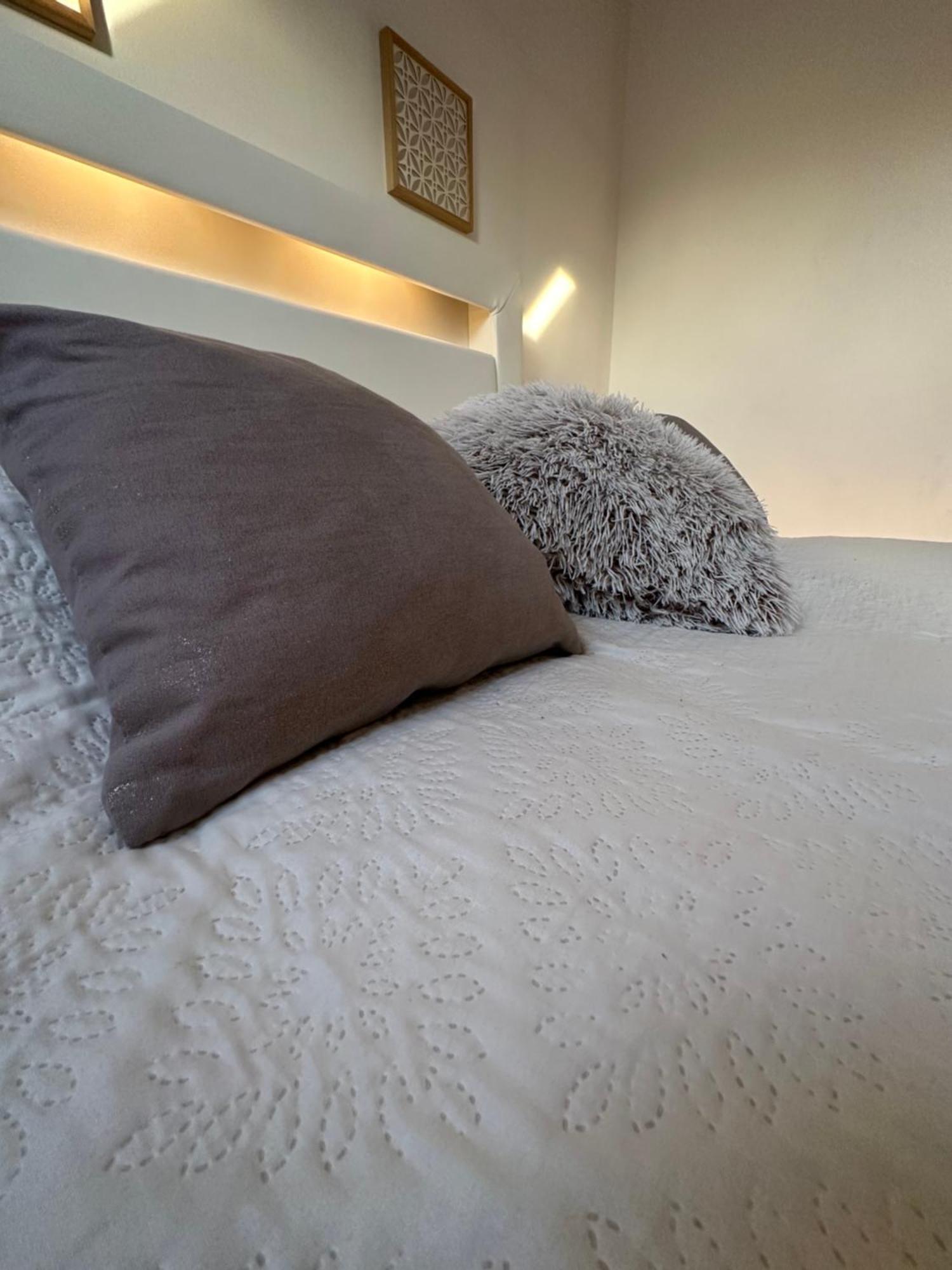Aesthetic Apartment *